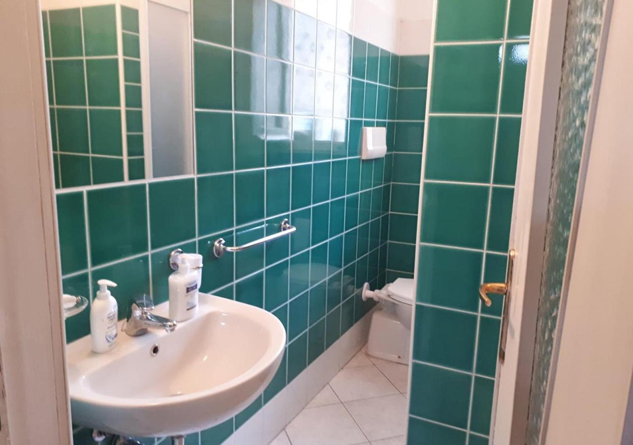 Galluras B&B Олбия Екстериор снимка
